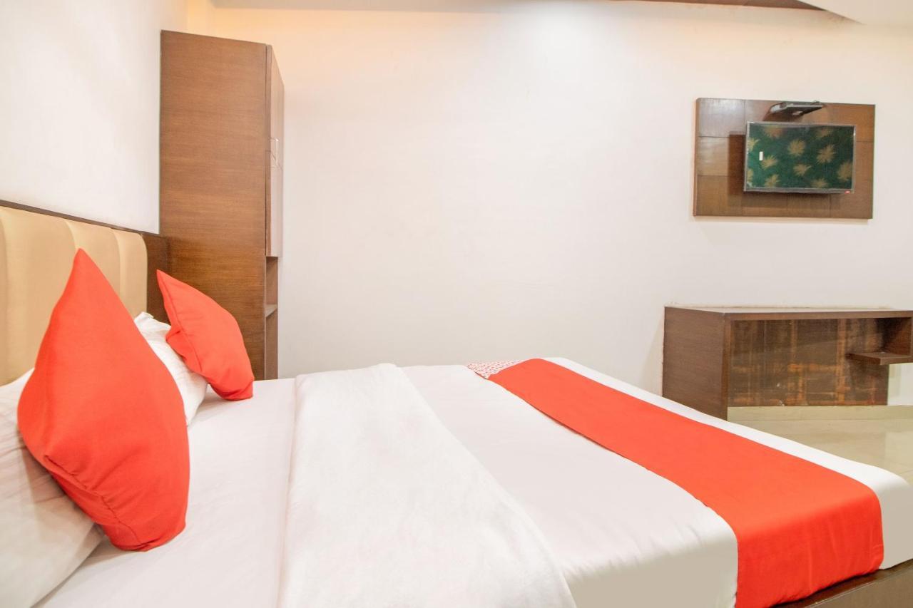 Oyo 48489 Adarsh Plaza Hotel Saharanpur Esterno foto