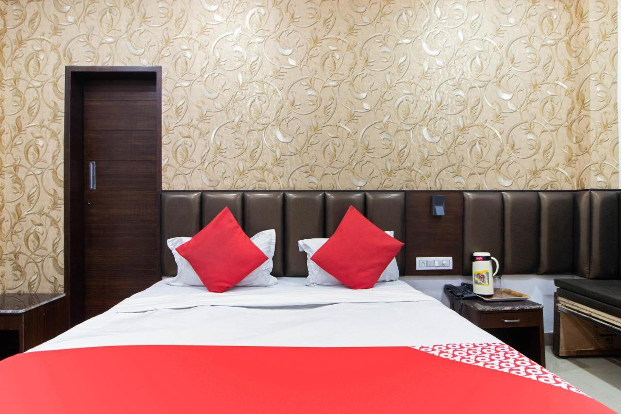 Oyo 48489 Adarsh Plaza Hotel Saharanpur Esterno foto
