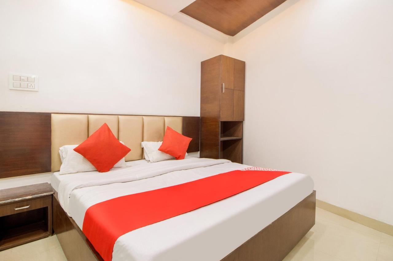 Oyo 48489 Adarsh Plaza Hotel Saharanpur Esterno foto