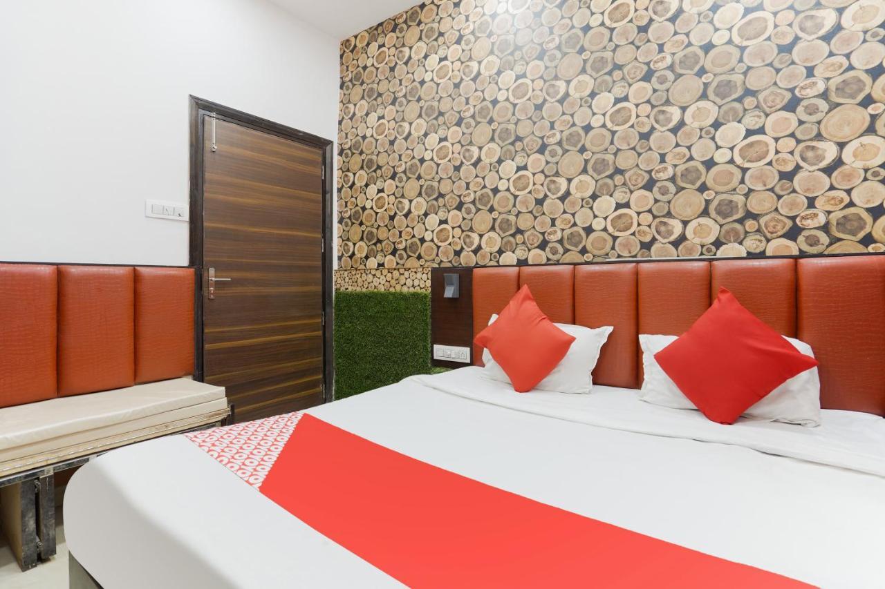 Oyo 48489 Adarsh Plaza Hotel Saharanpur Esterno foto